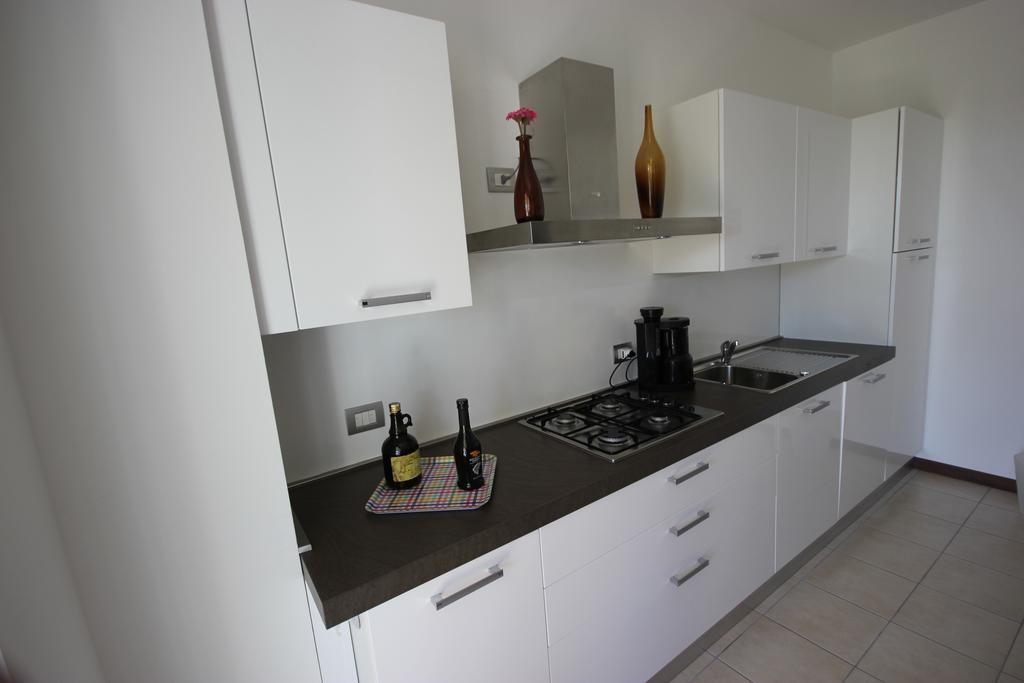 Appartamento Quadrivium Castelnuovo del Garda Habitación foto